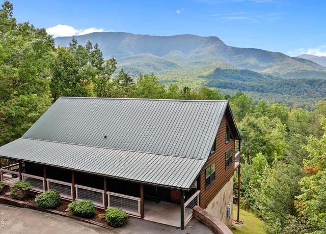 Property at 859 Pinnacle Vista Rd, Gatlinburg, TN 37738, 3 beds, 2 baths