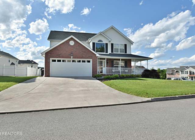 Property at 5821 Matalin Ln, Knoxville, TN 37918, 3 beds, 2.5 baths