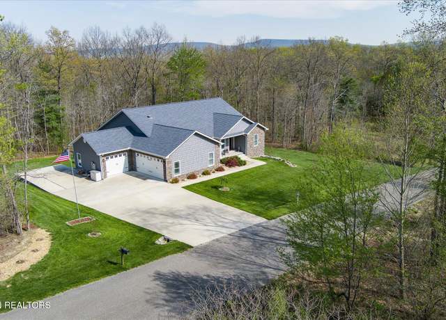 Property at 380 Mountain Preserve Pkwy, Crab Orchard, TN 37723, 3 beds, 2 baths