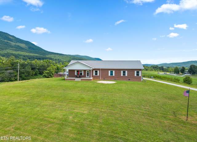 Property at 1695 Doaks Creek Rd, Speedwell, TN 37870, 3 beds, 3.5 baths