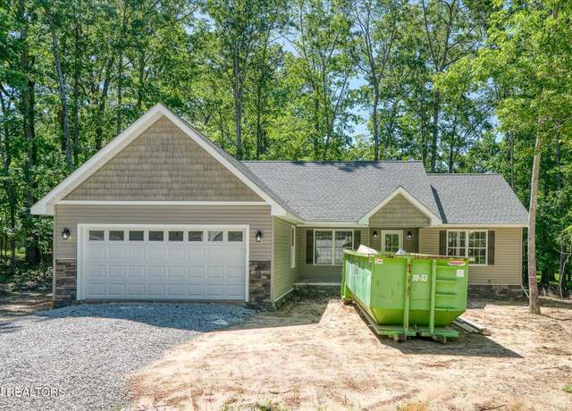 Property at 112 Dover Ln, Crossville, TN 38558, 3 beds, 2 baths