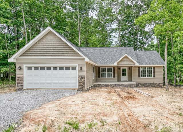 Property at 112 Dover Ln, Crossville, TN 38558, 3 beds, 2 baths