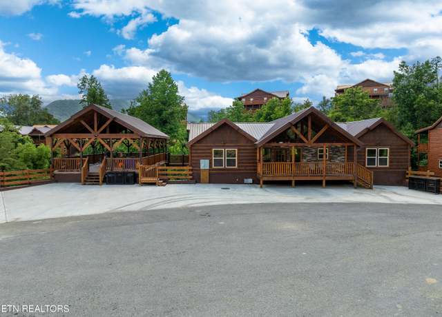 Property at 880 Bethlehem Way, Sevierville, TN 37876, 8 beds, 8.5 baths