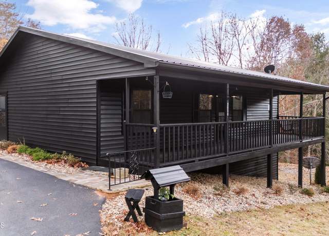 Property at 3030 Engle Town Rd, Sevierville, TN 37862, 2 beds, 2 baths