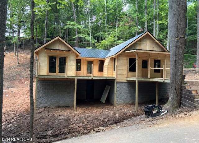 Property at 1710 Orchard Dr Dr, Sevierville, TN 37876, 2 beds, 2 baths