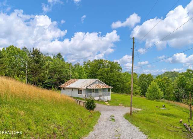 Property at 869 Poplar Grove Rd, Harrogate, TN 37752, 2 beds, 1 bath