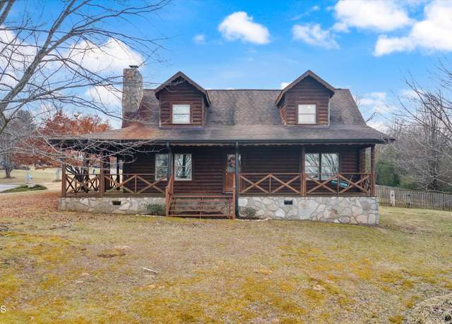 Property at 2313 Riverside Dr, Maryville, TN 37804, 3 beds, 2 baths