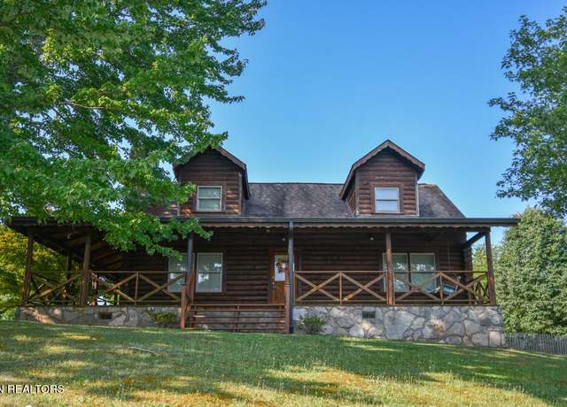 Property at 2313 Riverside Dr, Maryville, TN 37804, 3 beds, 2 baths
