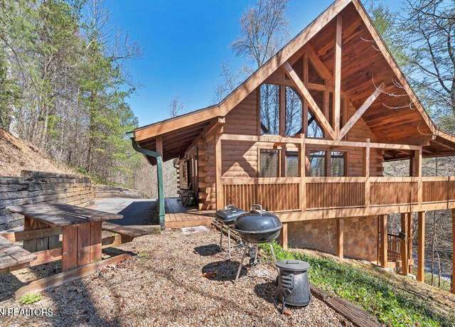 Property at 905 Valley Dr, Gatlinburg, TN 37738, 2 beds, 2 baths