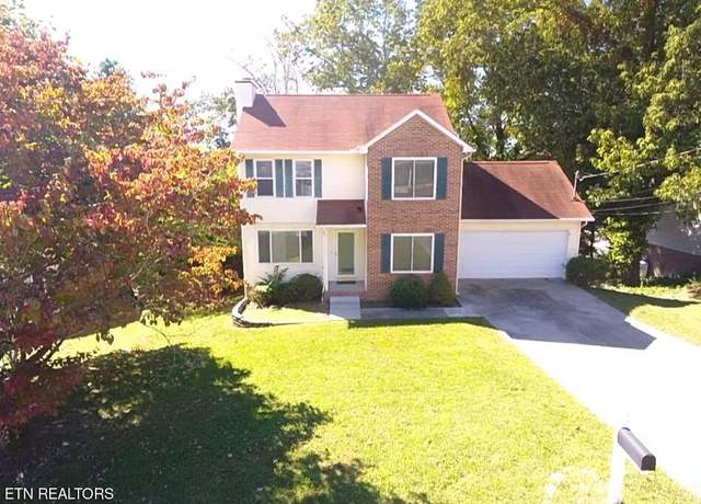 Property at 1432 Pheasants Glen Dr, Knoxville, TN 37923, 4 beds, 3 baths