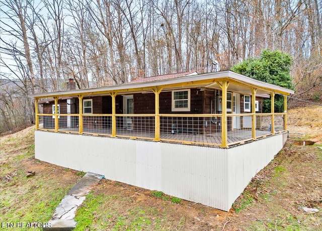 Property at 129 Old Patton Ln, Harriman, TN 37748, 3 beds, 2 baths