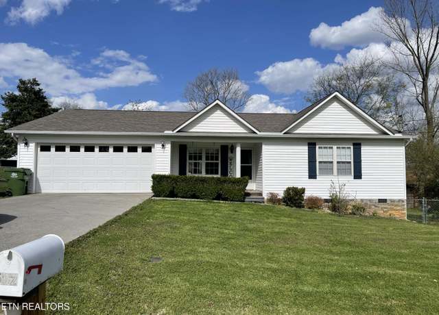 Property at 502 S Ruth St, Maryville, TN 37803, 3 beds, 2 baths