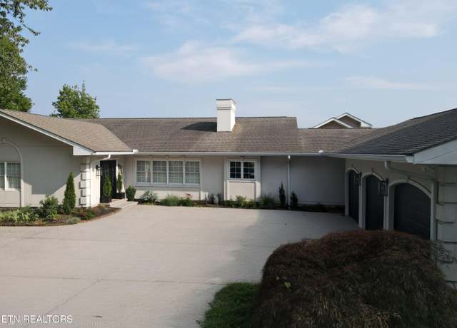 Property at 1266 Lakeview Dr, Dandridge, TN 37725, 5 beds, 7 baths