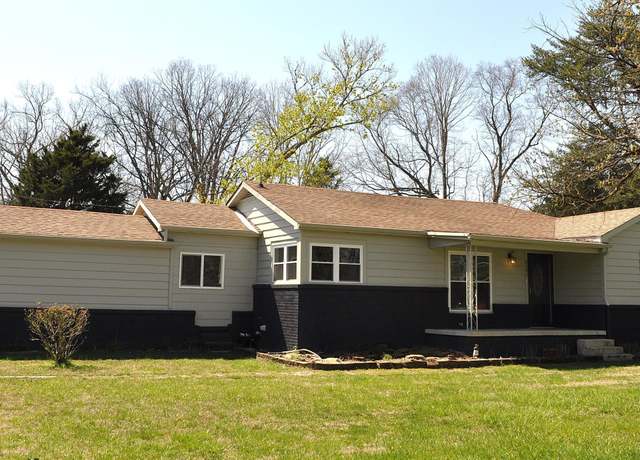 Property at 8305 Lobelia Ln, Knoxville, TN 37920, 2 beds, 2 baths