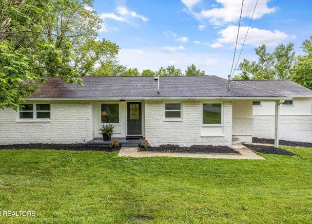Property at 812 Sunset Dr, Kingston, TN 37763, 5 beds, 3 baths
