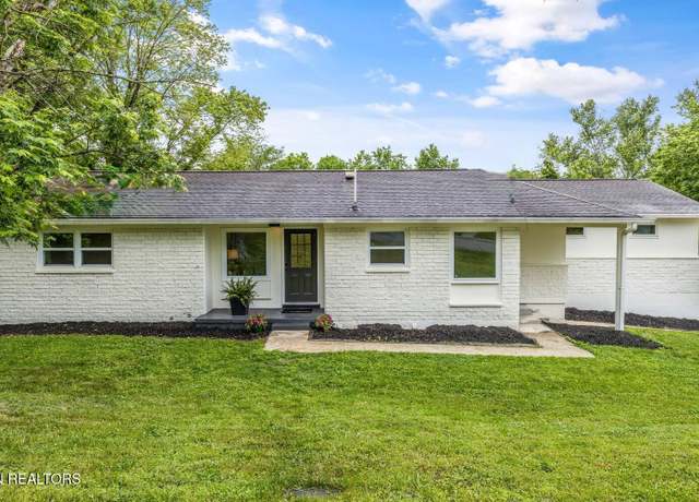 Property at 812 Sunset Dr, Kingston, TN 37763, 4 beds, 3 baths