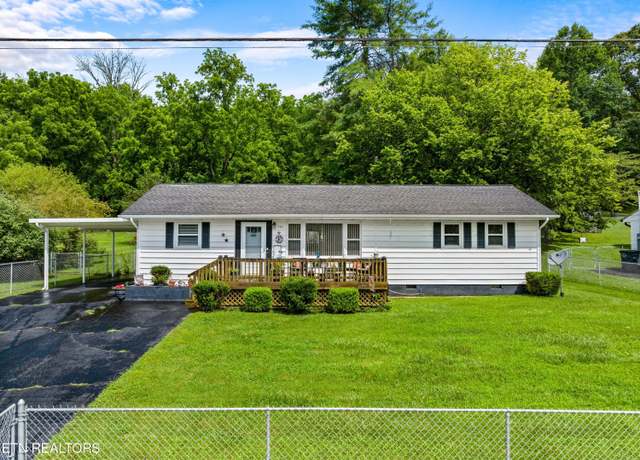 Property at 305 Hamilton Pl, Kingsport, TN 37663, 3 beds, 1 bath