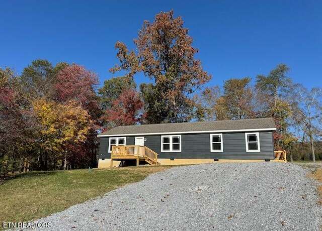 Property at 216 Northwood Ln, Greeneville, TN 37745, 3 beds, 2 baths