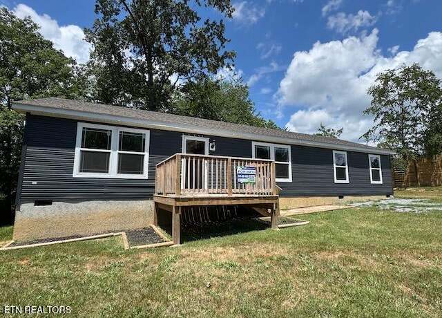 Property at 216 Northwood Ln, Greeneville, TN 37745, 3 beds, 2 baths