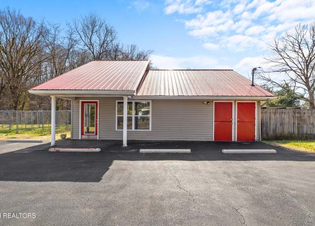 Property at 2949 Samples Rd, Louisville, TN 37777, 1 bed, 0.5 baths
