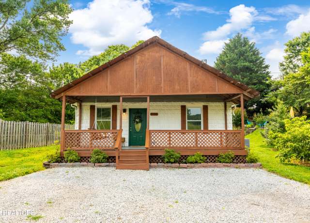 Property at 6944 Berry Ln, Knoxville, TN 37914, 3 beds, 1 bath