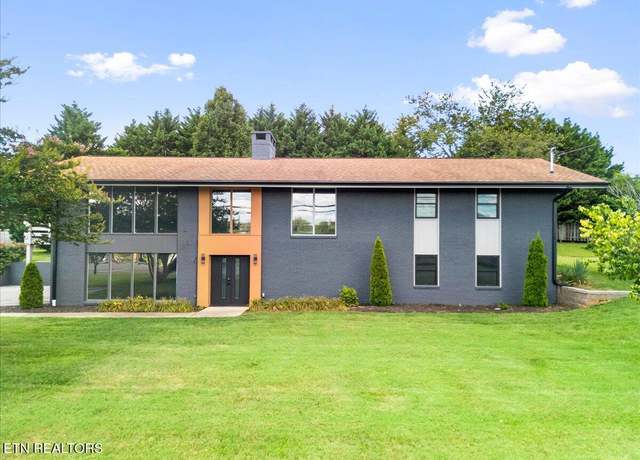 Property at 813 N Cedar Bluff Rd, Knoxville, TN 37923, 4 beds, 3 baths