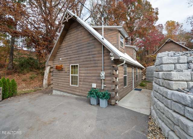 Property at 513 Golf Rd, Pigeon Forge, TN 37863, 2 beds, 2 baths