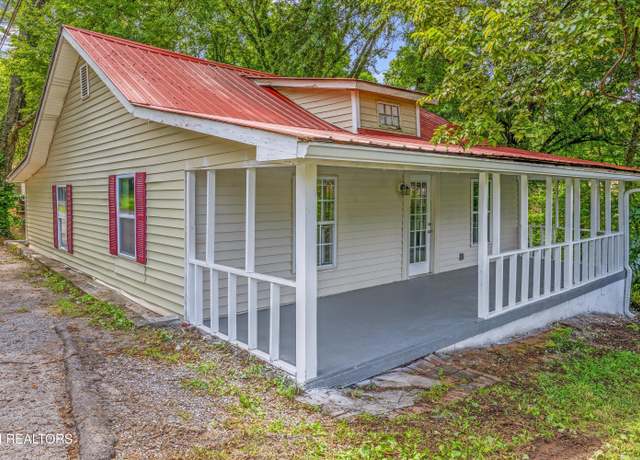 Property at 5728 N Broadway St, Knoxville, TN 37918, 2 beds, 1 bath