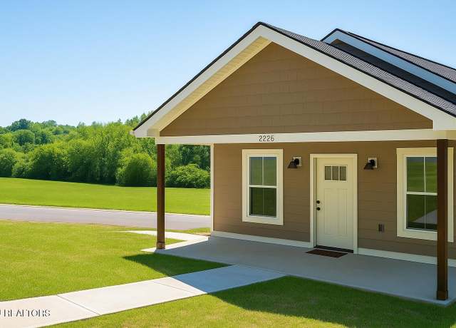 Property at 2226 Riverside Dr, Knoxville, TN 37915, 3 beds, 2 baths