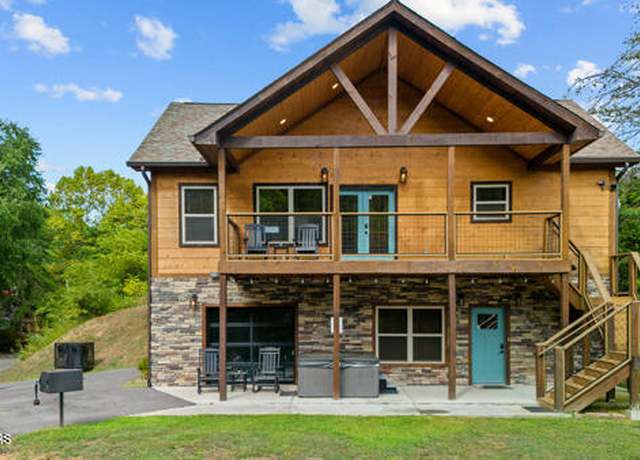 Property at 147 Smoky Mountain Way, Sevierville, TN 37876, 2 beds, 3.5 baths