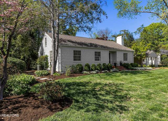 Property at 4023 Whitlow Ave, Knoxville, TN 37919, 3 beds, 2 baths