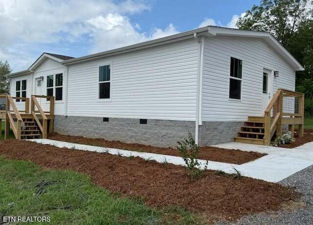 Property at 7922 Harmon Rd, Powell, TN 37849, 3 beds, 2 baths