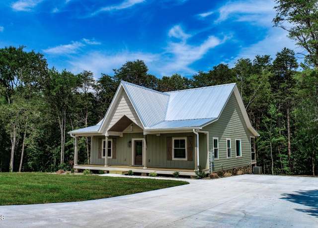 Property at 1056 Old Newport Hwy, Dandridge, TN 37725, 2 beds, 2 baths