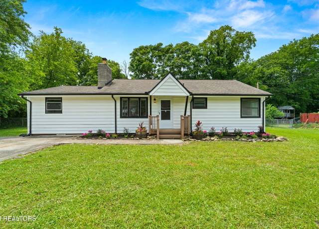 Property at 3101 Shelbourne Rd, Knoxville, TN 37917, 3 beds, 2 baths