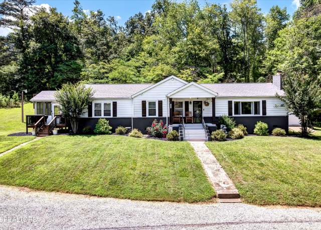 Property at 224 W Millers Cove Rd, Walland, TN 37886, 3 beds, 2 baths