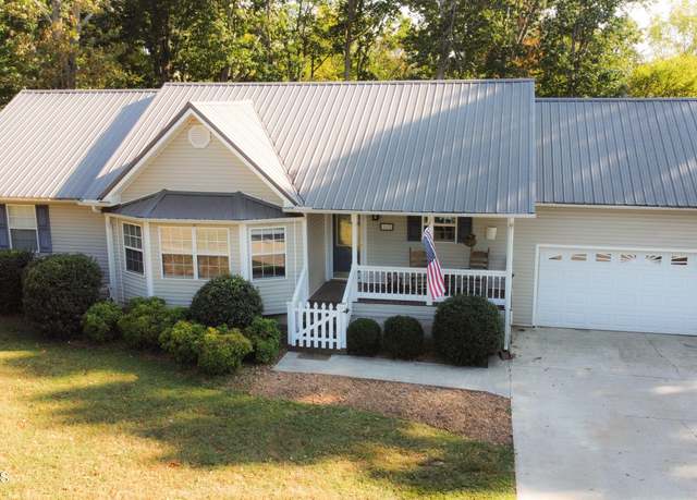 Property at 335 County Farm Rd, Madisonville, TN 37354, 3 beds, 2 baths