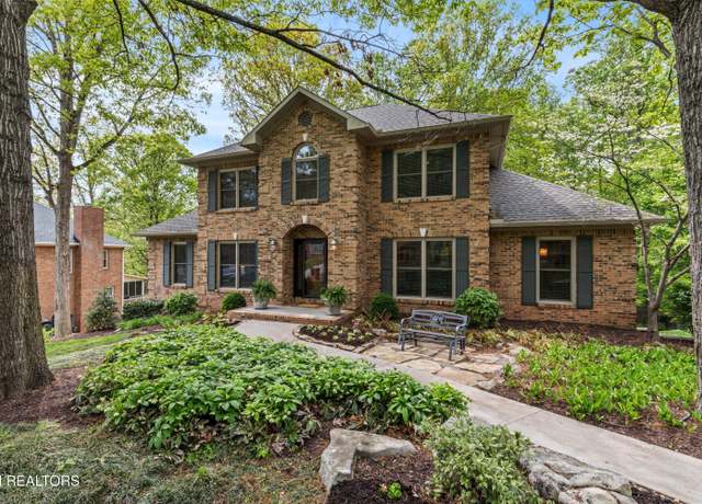 Property at 10617 Summit Mountain Ct, Knoxville, TN 37922, 5 beds, 4.5 baths