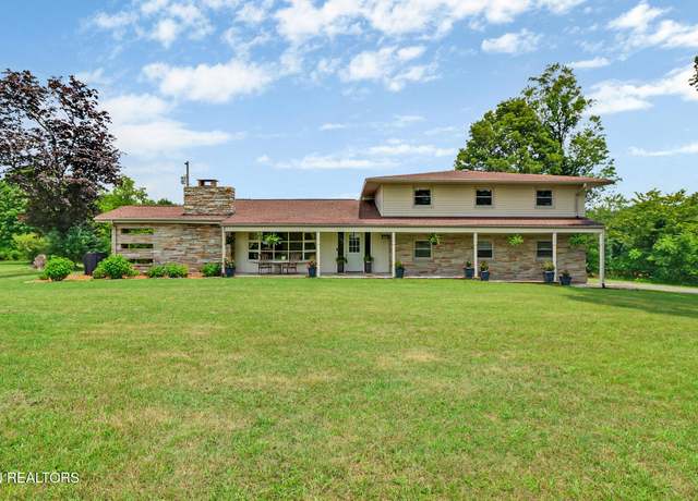 Property at 964 Joe Tabor Rd, Crossville, TN 38571, 5 beds, 3 baths