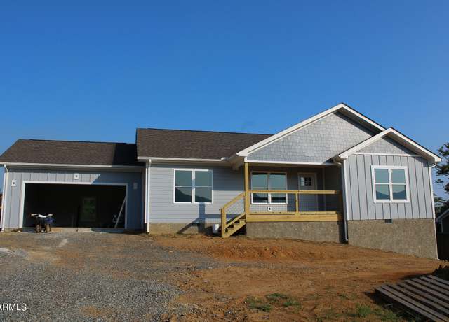 Property at 331 Thomas Loop Rd, Sevierville, TN 37876, 3 beds, 2 baths