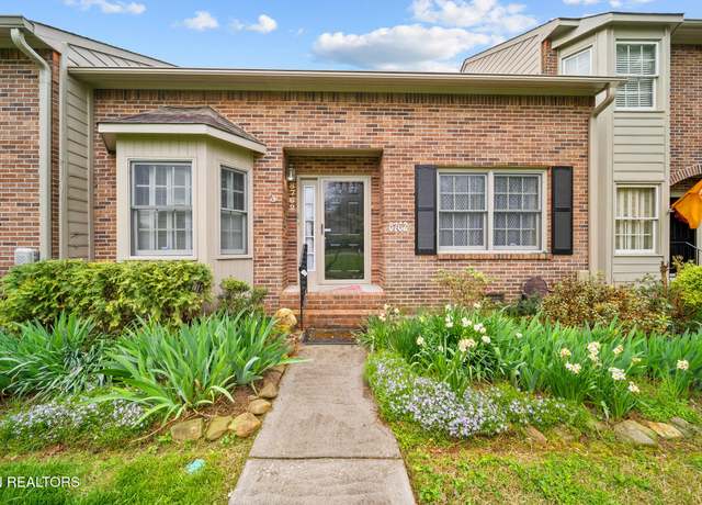 Property at 8762 Aragon Ln #7, Knoxville, TN 37923, 3 beds, 3 baths