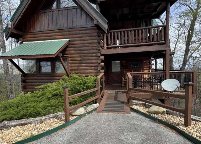 Property at 3640 Carsons Ridge Way, Sevierville, TN 37862, 1 bed, 3 baths