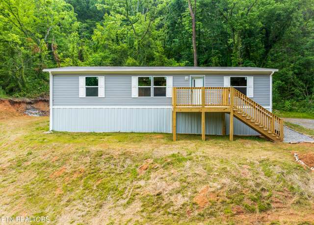 Property at 736 Mahoney Rd, Oliver Springs, TN 37840, 3 beds, 2 baths
