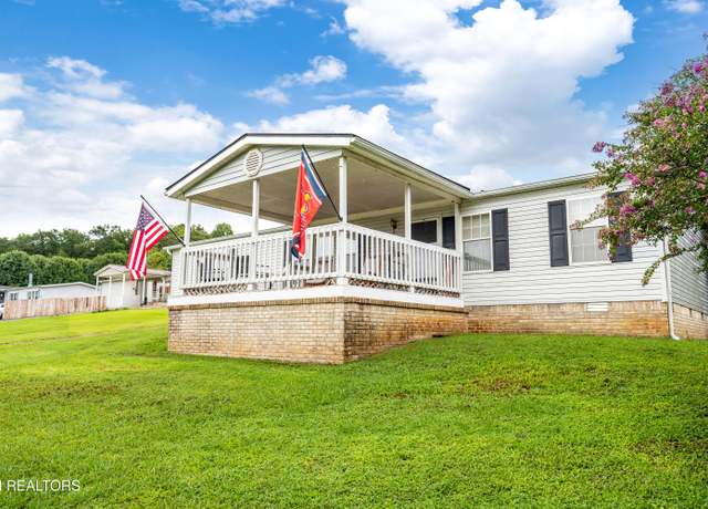 Property at 957 Cloyds Church Rd, Greenback, TN 37742, 3 beds, 2 baths