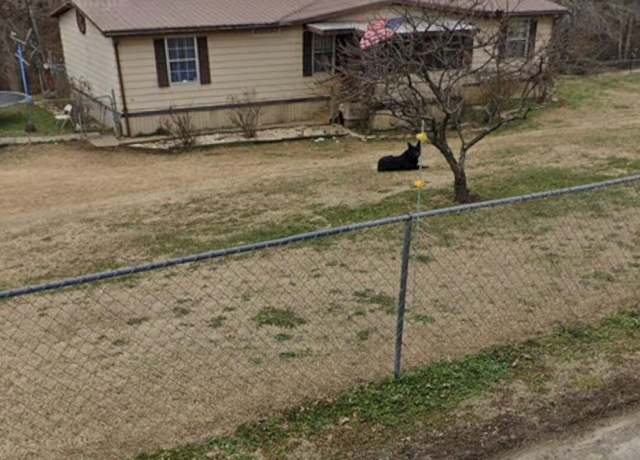 Property at 1414 Floyd Rd, Sevierville, TN 37876, 2 beds, 2 baths