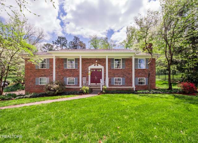 Property at 6912 Cresthill Dr, Knoxville, TN 37919, 4 beds, 3 baths