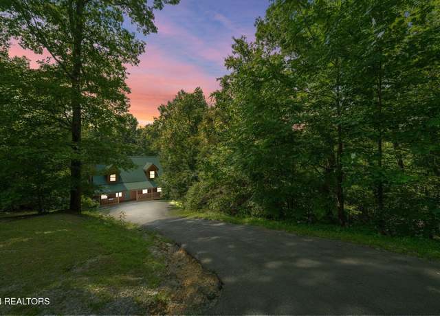 Property at 1250 Secona Way TN Way, Sevierville, TN 37876, 2 beds, 3.5 baths