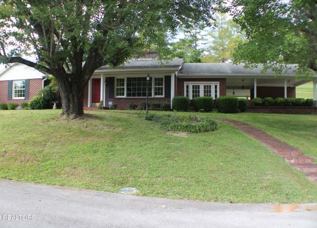 Property at 113 Hollywood Dr, Middlesboro, KY 40965, 3 beds, 2.5 baths