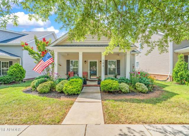 Property at 105 Fortenberry St, Oak Ridge, TN 37830, 3 beds, 2 baths