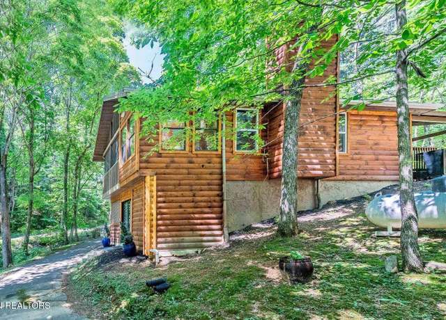 Property at 1663 S Mountain View Rd, Sevierville, TN 37876, 2 beds, 2.5 baths