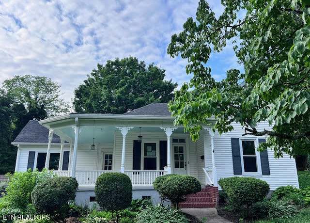 Property at 509 Wharf St, Loudon, TN 37774, 3 beds, 2 baths